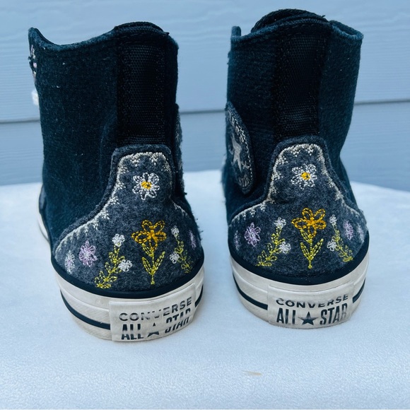 139 Converse Chuck Taylor All Star floral embroidery sneakers in black US  7 - Picture 4 of 8